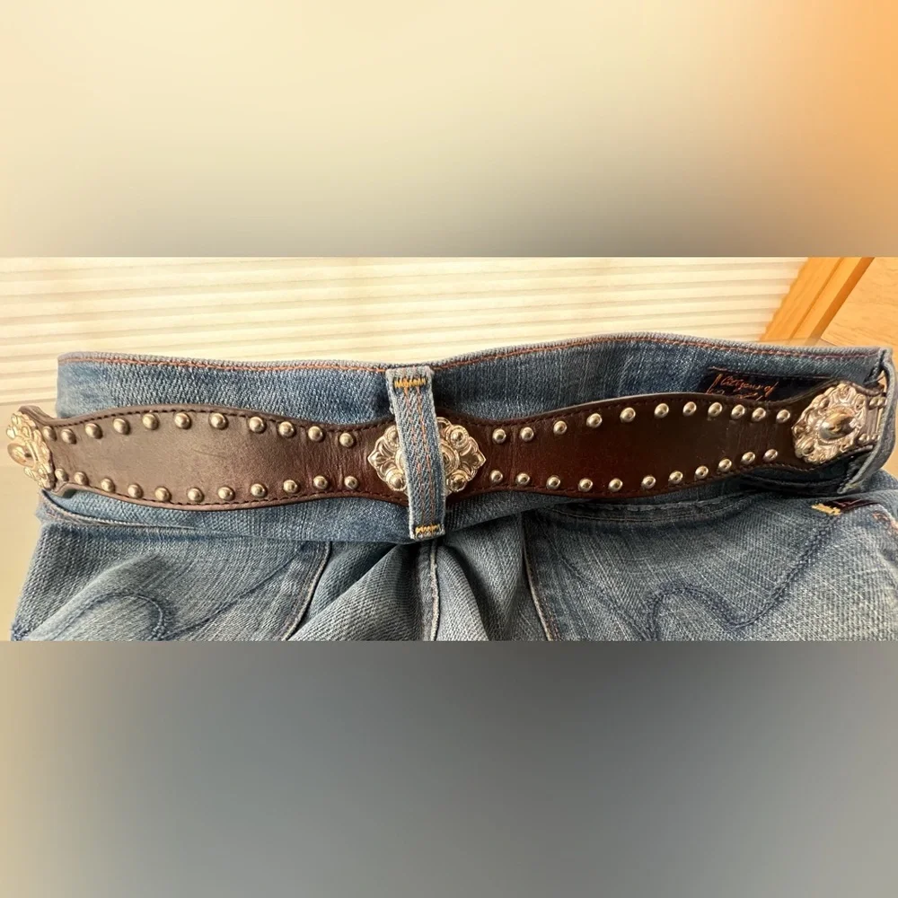 🩶Vintage Concho Leather Belt with Silver Accents & Removable Silver Buckle | S/M - Picture 15 of 16